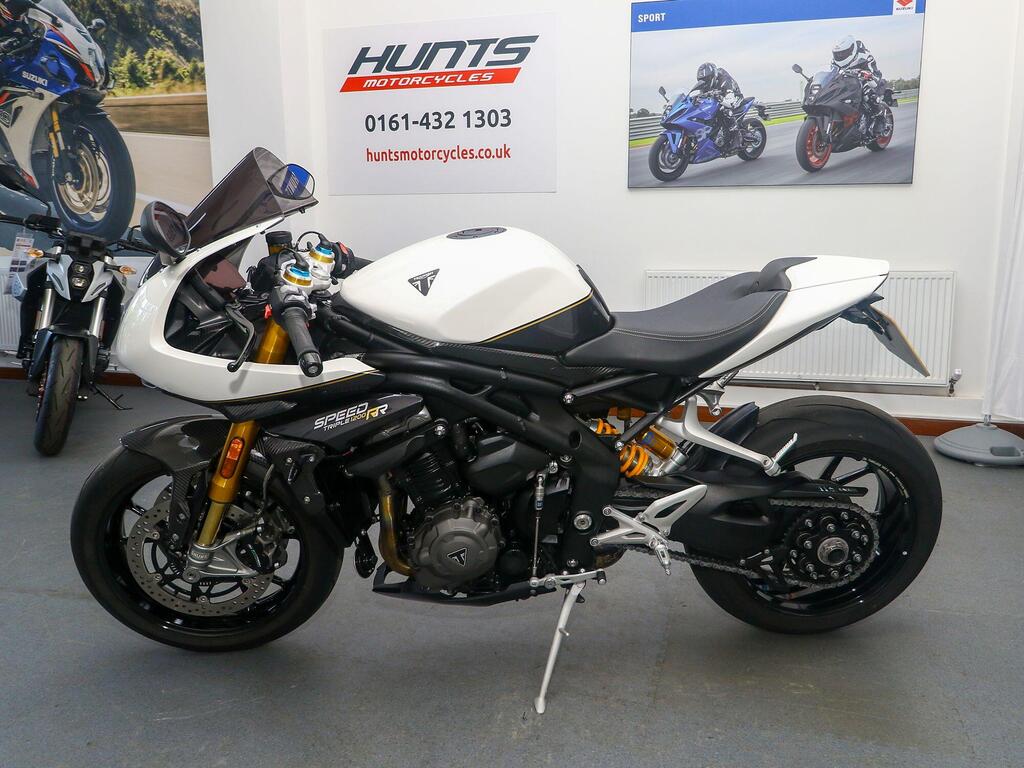 Triumph Speed Triple 1200