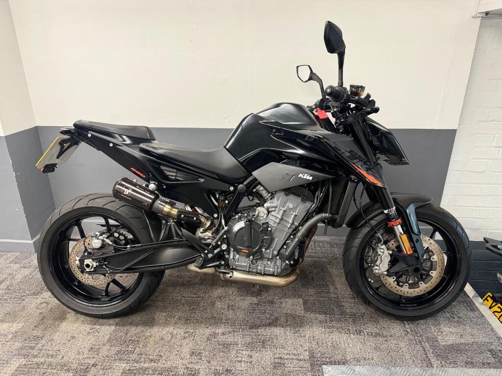 KTM 890 Duke