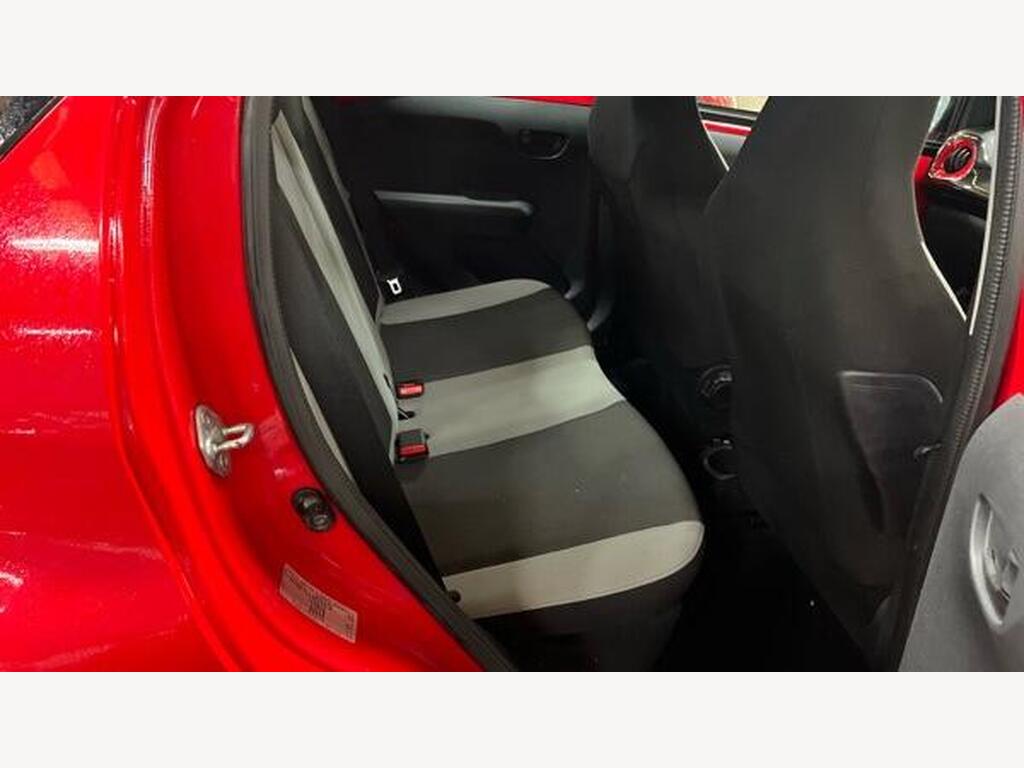 2015 Toyota AYGO thumbnail 10