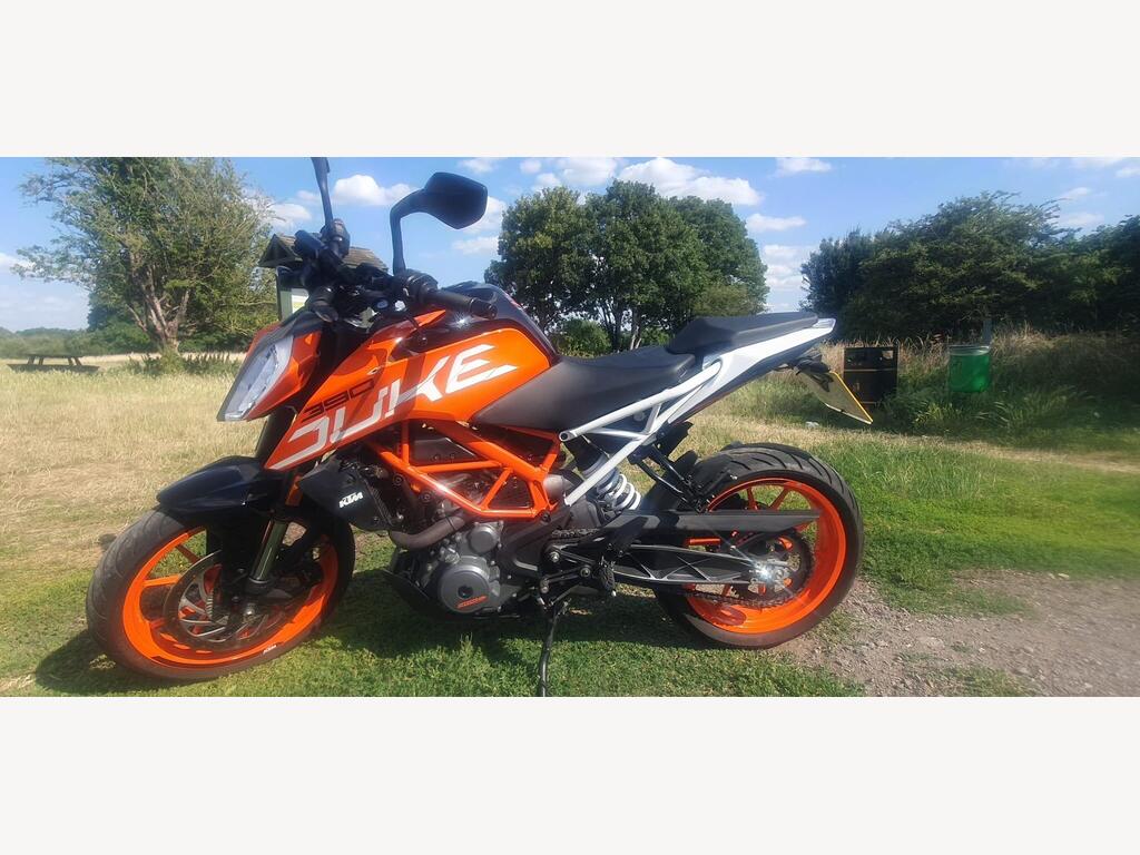 KTM 390 Duke