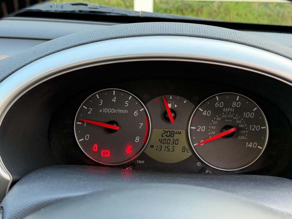 2010 Nissan Micra thumbnail 25