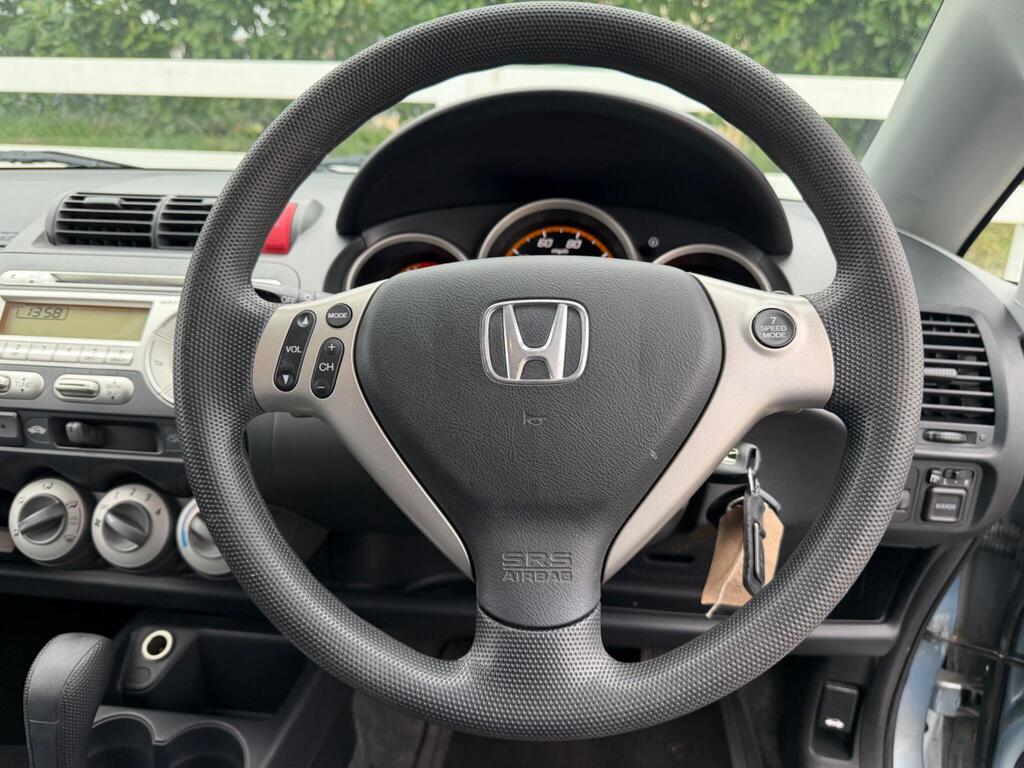 2005 Honda Jazz thumbnail 24