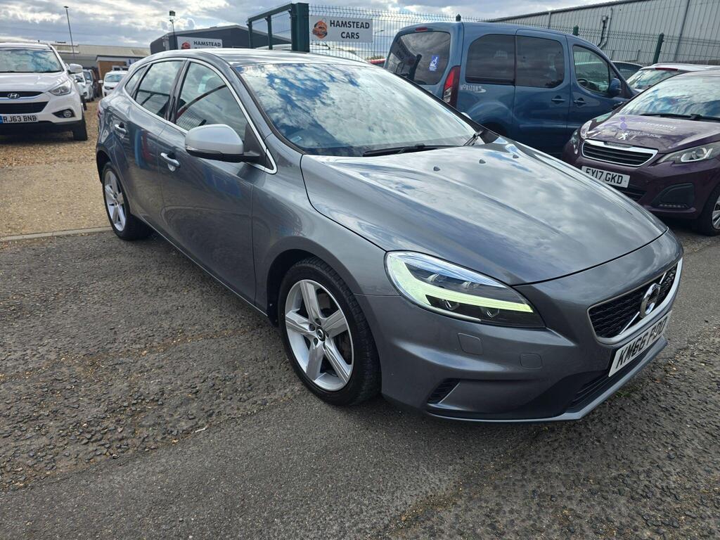 Volvo V40 Hatchback 2.0 D2 R-Design Auto Euro 6 (s/s) 5dr