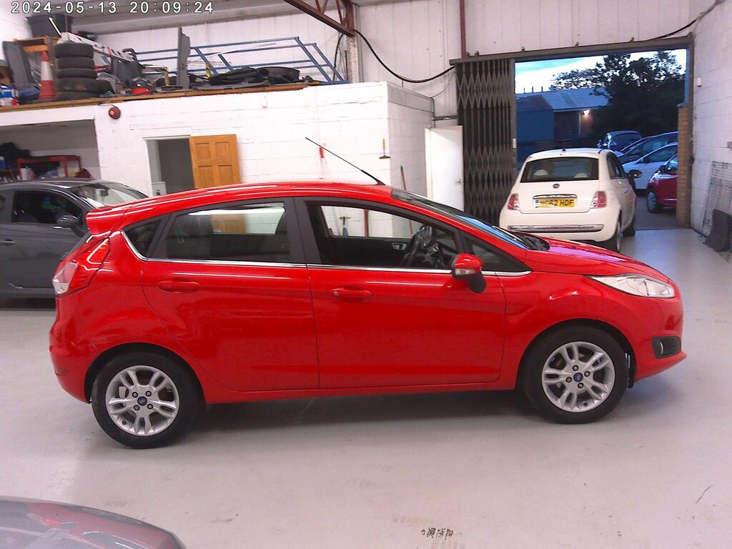 Ford Fiesta Hatchback 1.25 Zetec Euro 5 5dr