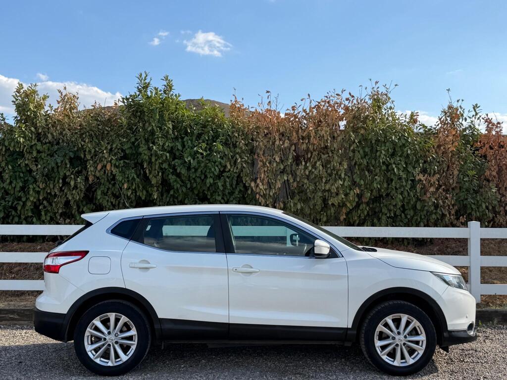 2014 Nissan Qashqai thumbnail 12