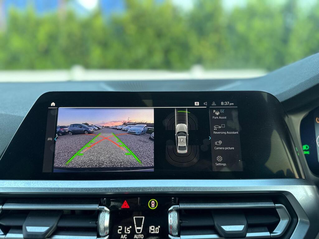 BMW 3 Series 2.0 330e 12kWh M Sport Auto Euro 6 (s/s) 4dr thumbnail 38