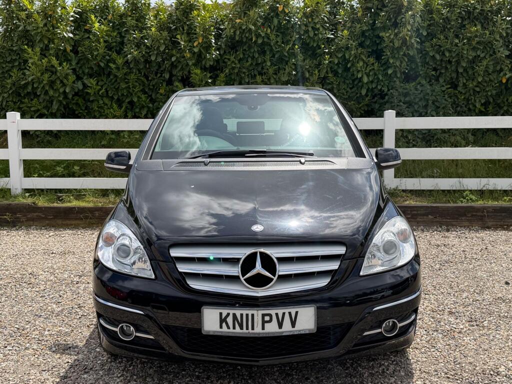 2011 Mercedes-Benz B Class thumbnail 2