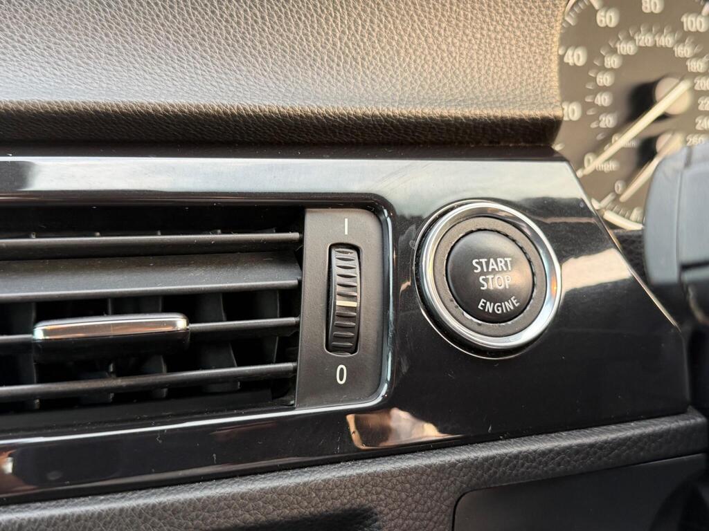 2010 BMW 3 Series thumbnail 18