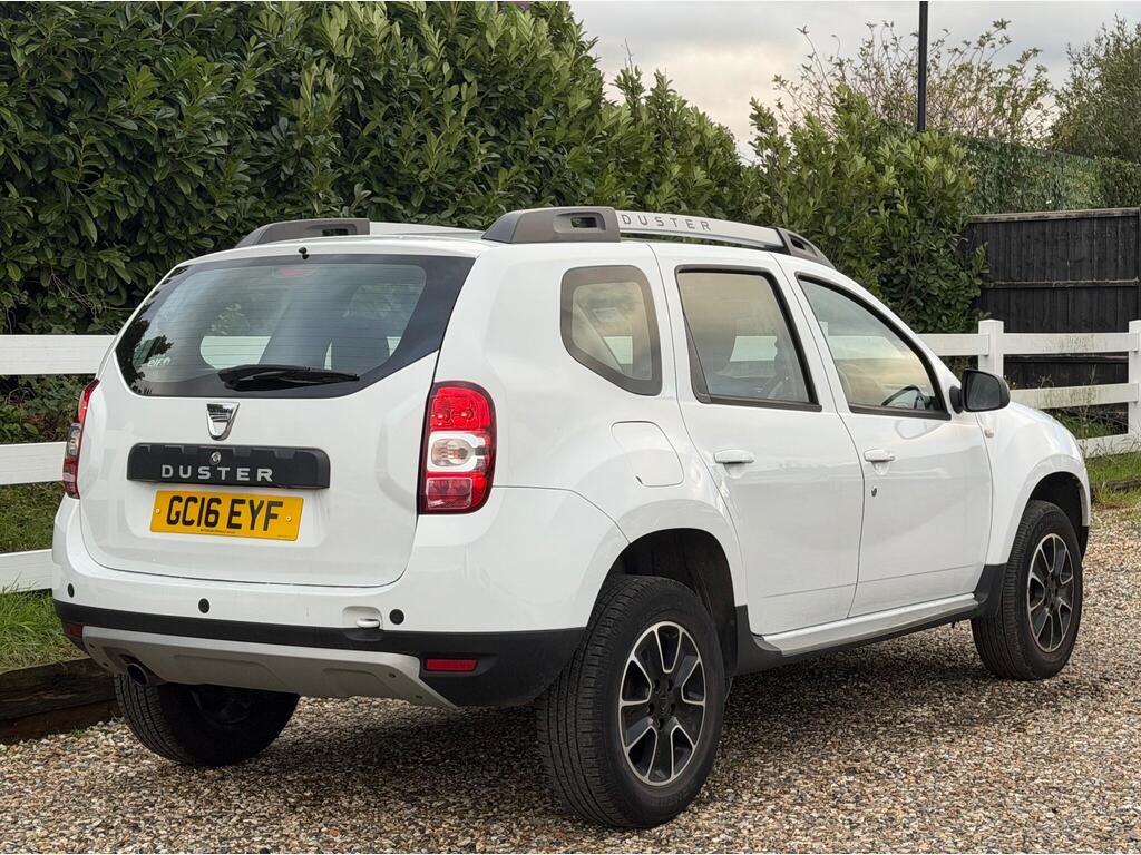 2016 Dacia Duster thumbnail 13