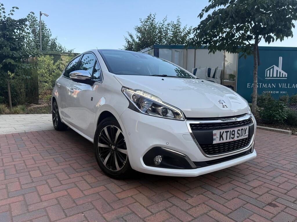 Peugeot 208 Hatchback 1.2 PureTech Tech Edition Euro 6 (s/s) 5dr