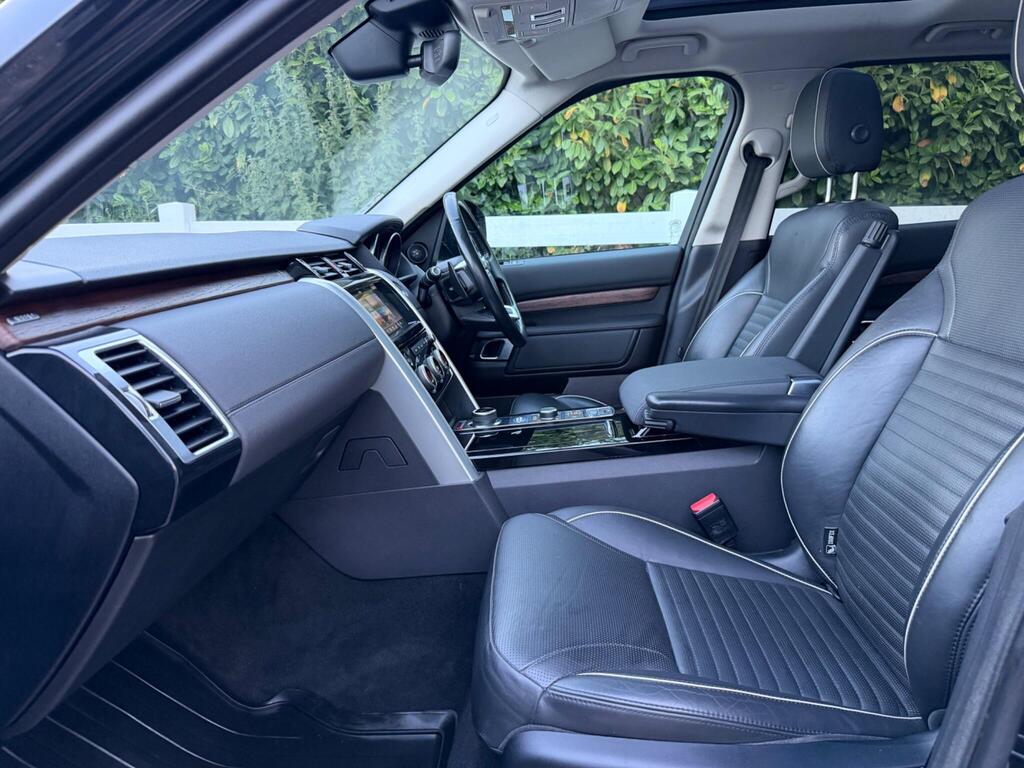 2017 Land Rover Discovery thumbnail 50