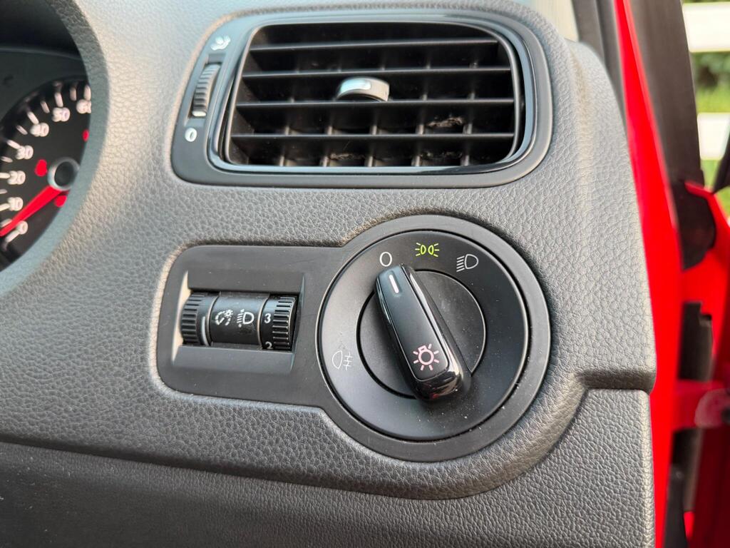 2009 Volkswagen Polo thumbnail 20