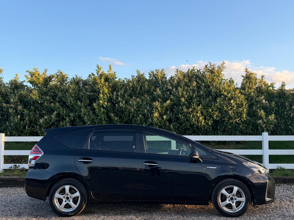 2016 Toyota Prius+ thumbnail 11