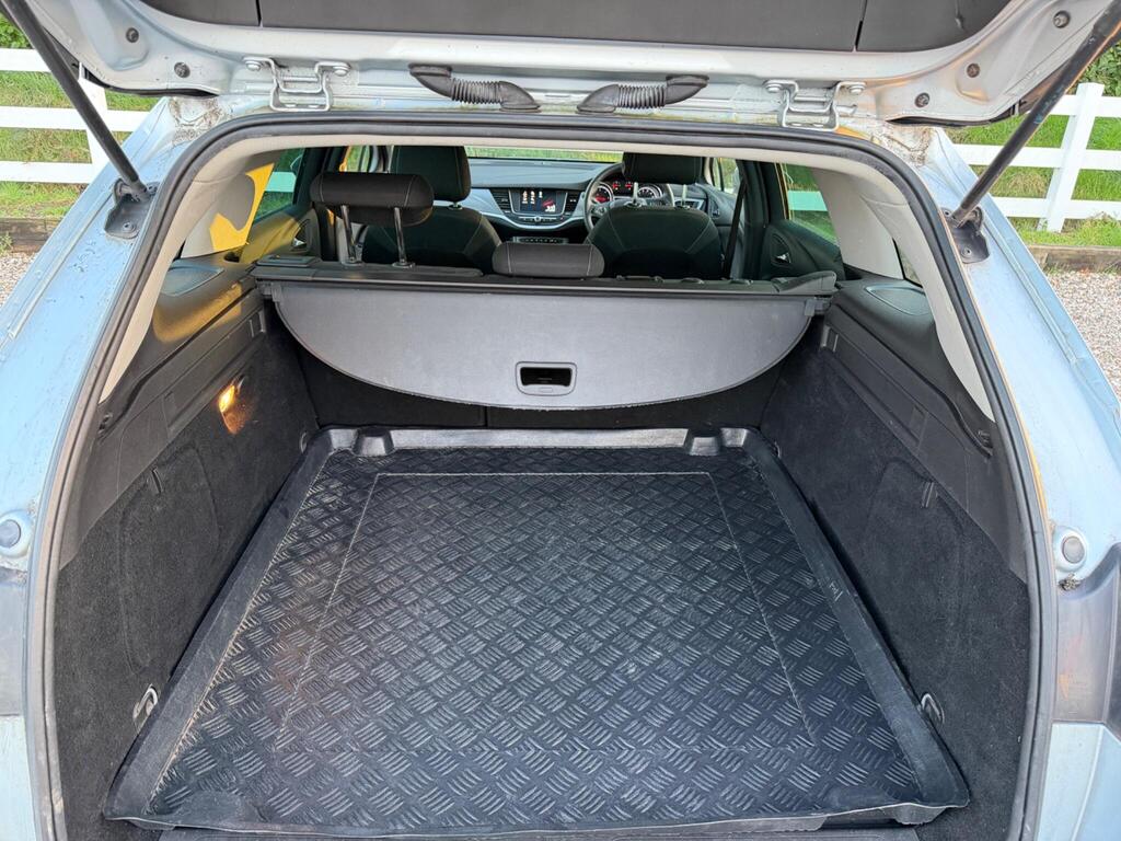 2018 Vauxhall Astra thumbnail 24