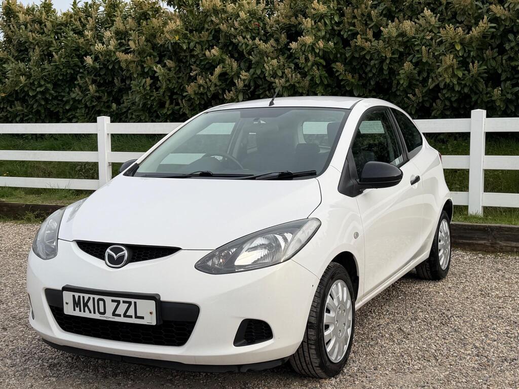 2010 Mazda Mazda2 thumbnail 7