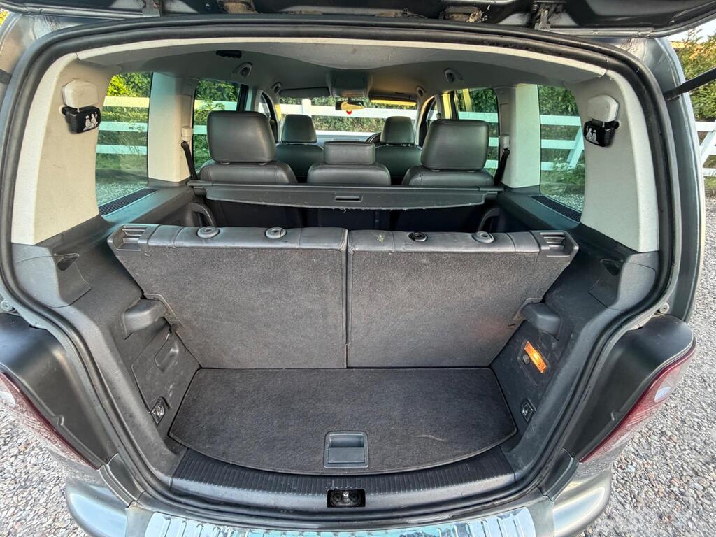 2005 Volkswagen Touran thumbnail 25