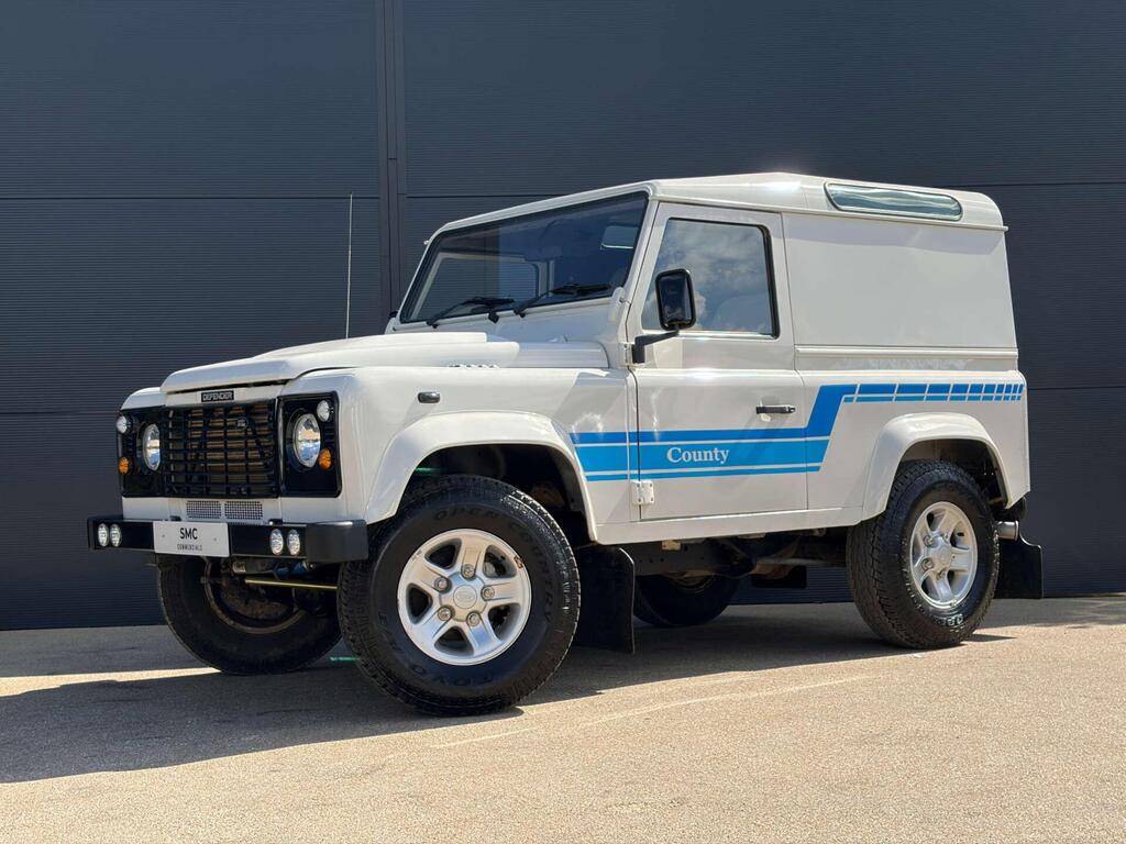 Land Rover Defender 90