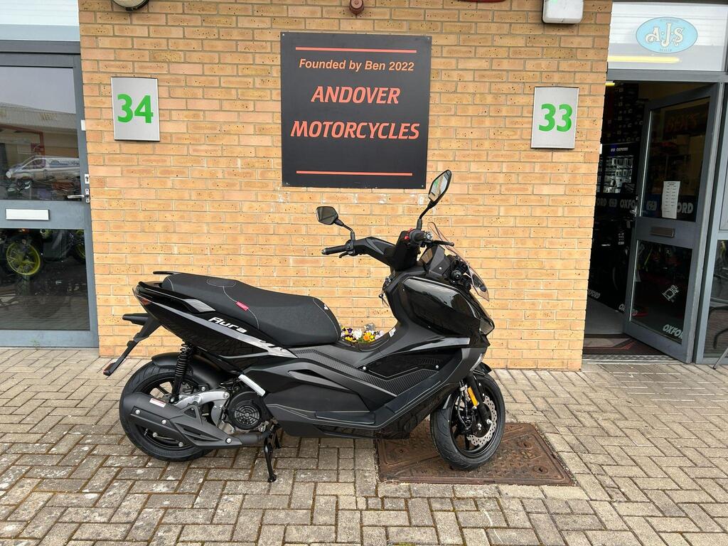 Lexmoto Aura 125 Scooter 125