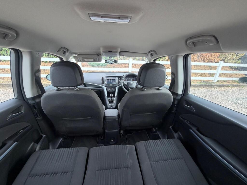 2016 Vauxhall Zafira Tourer thumbnail 21