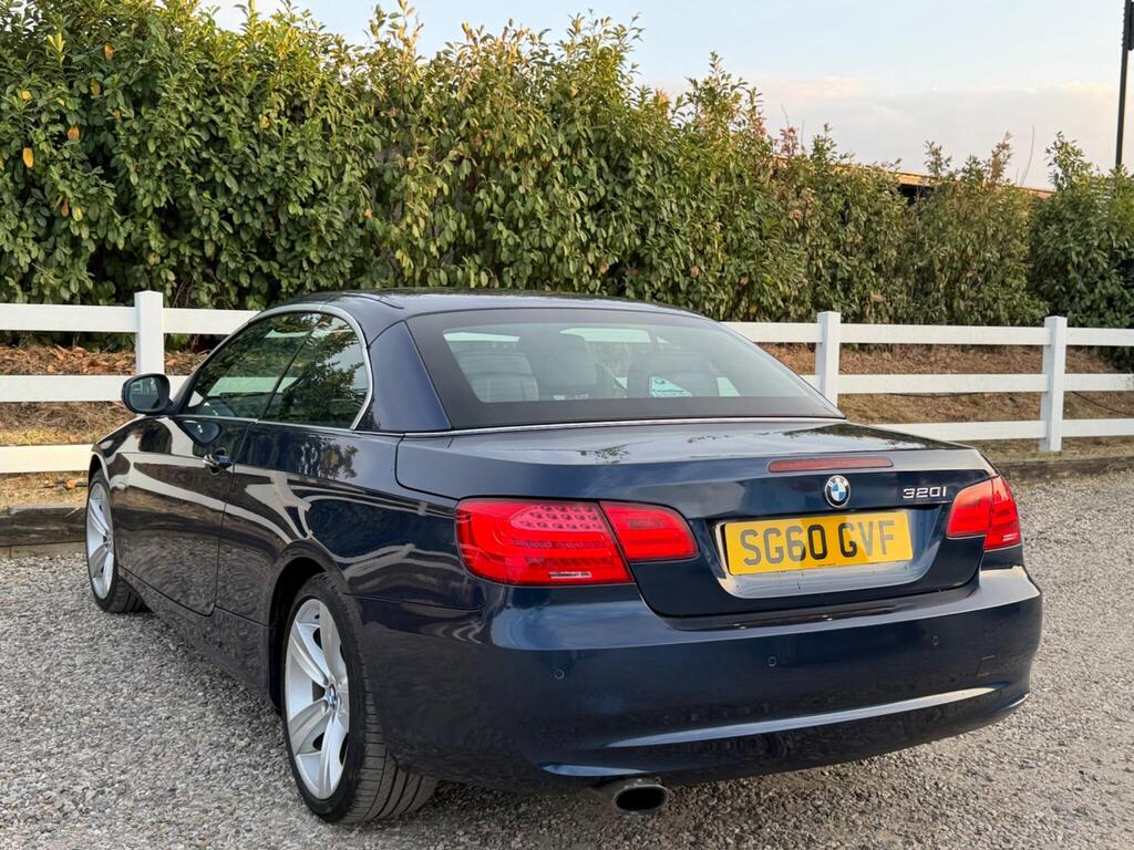 2010 BMW 3 Series thumbnail 11