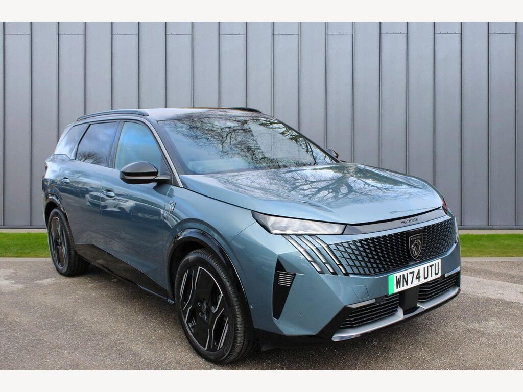 Peugeot E-5008