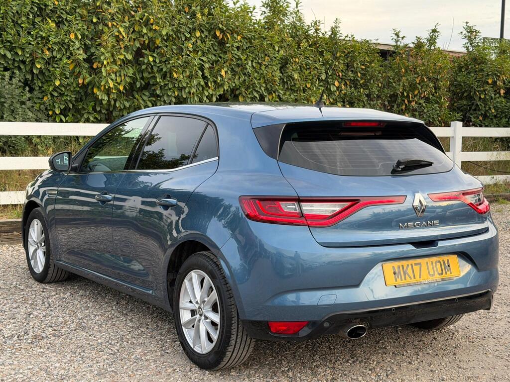 2016 Renault Megane thumbnail 9