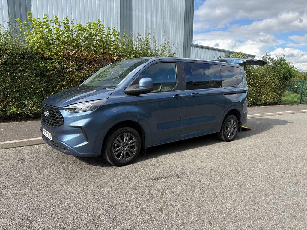 Ford Tourneo Custom Minibus 2.0 320 EcoBlue Titanium Luxe Auto L1 Euro 6 (s/s) 5dr