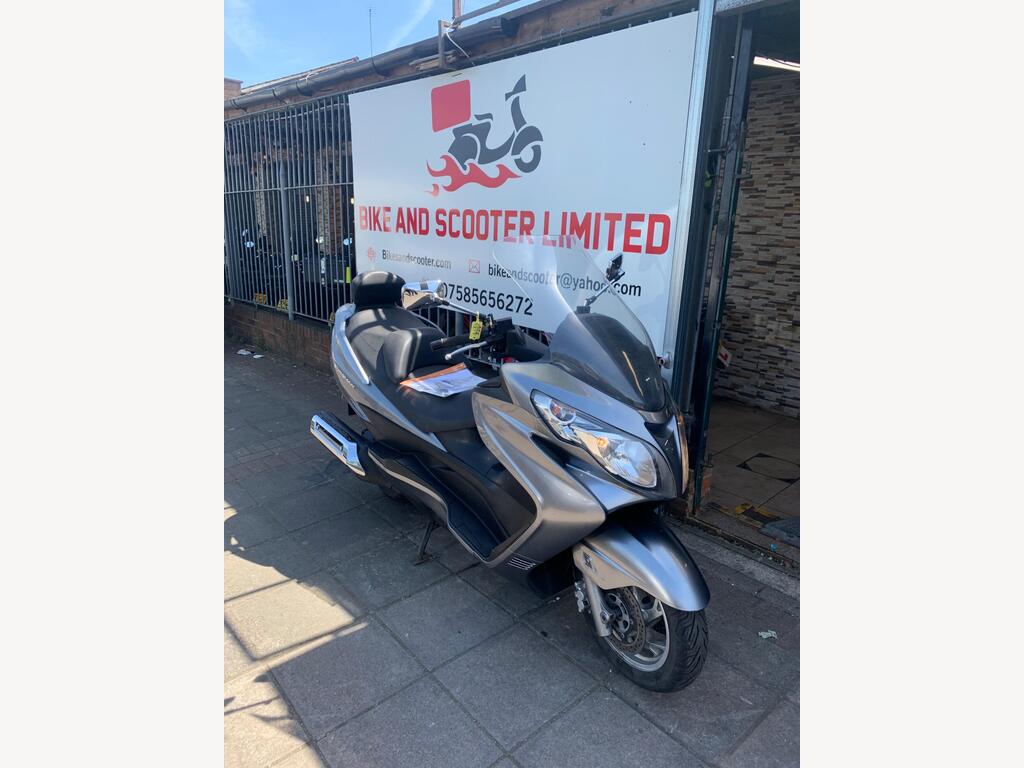 Suzuki Burgman 400 Scooter 400