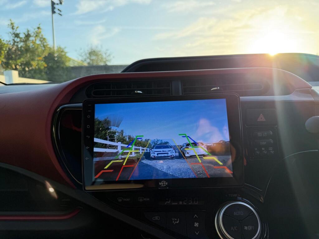 2015 Toyota Aqua thumbnail 23