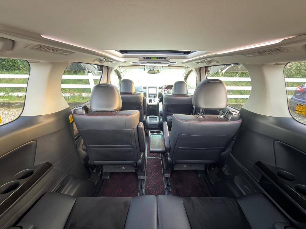 2013 Toyota Vellfire thumbnail 22