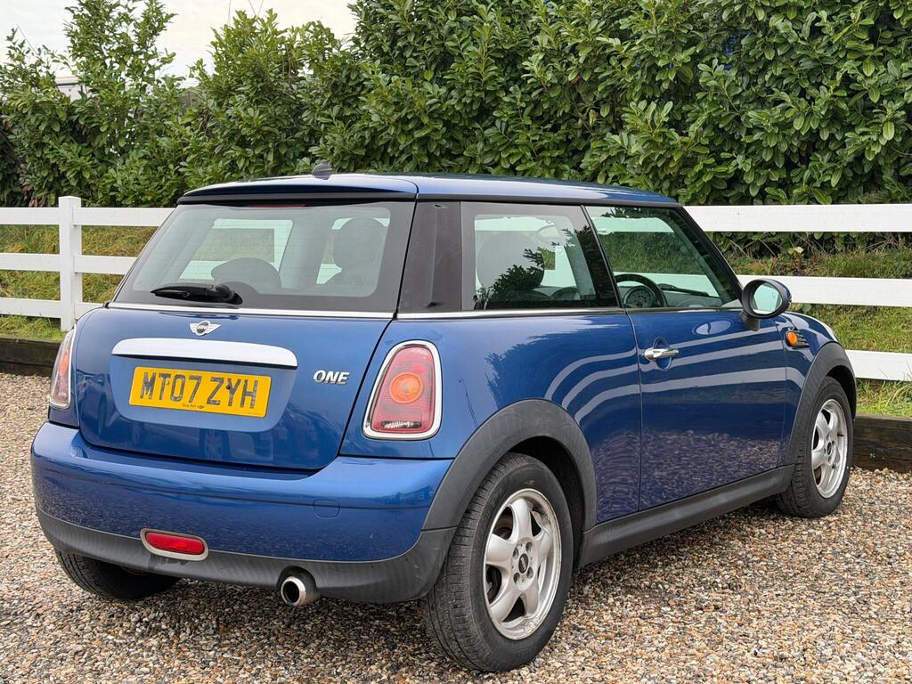2007 MINI Hatch thumbnail 12