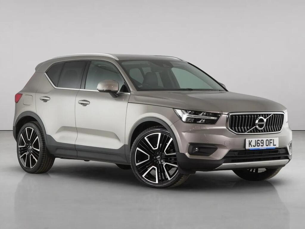 2020 Volvo XC40