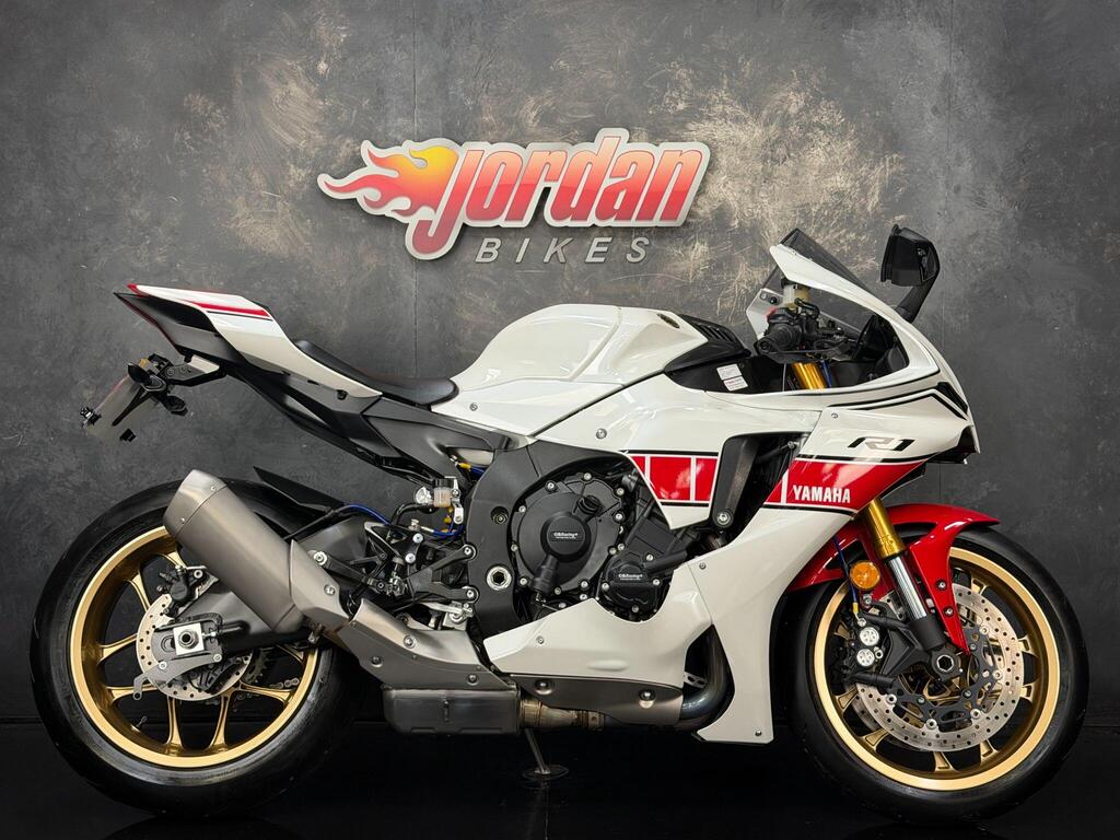 Yamaha R1