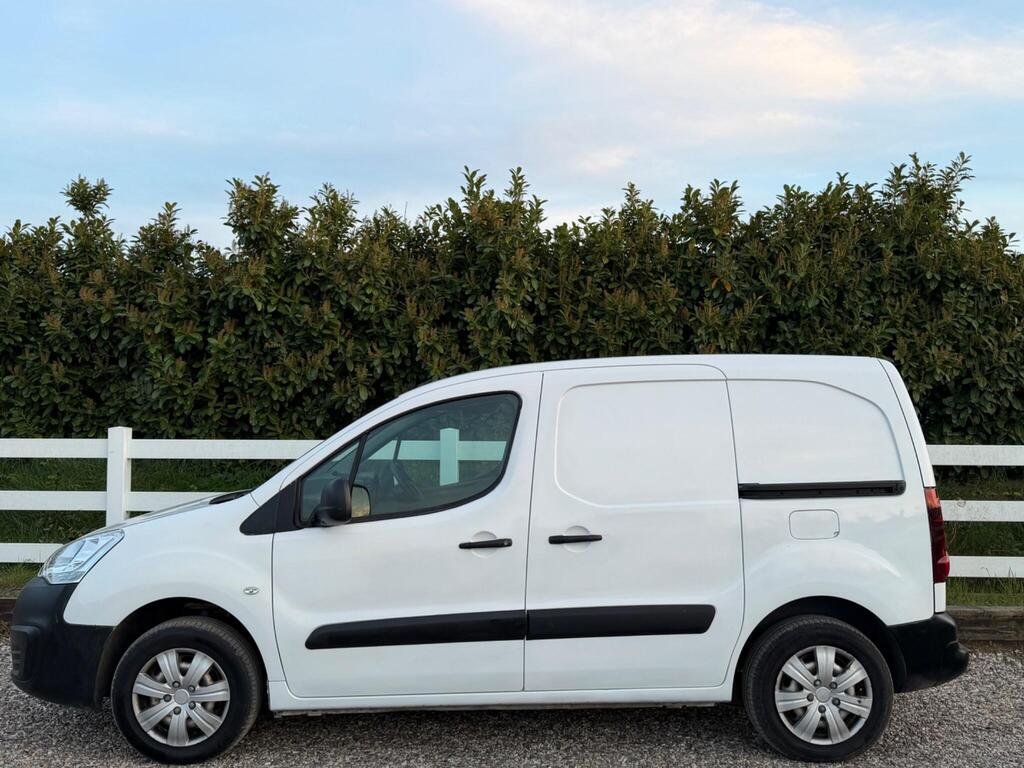 2017 Peugeot Partner thumbnail 6