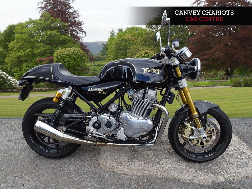Norton Commando 961