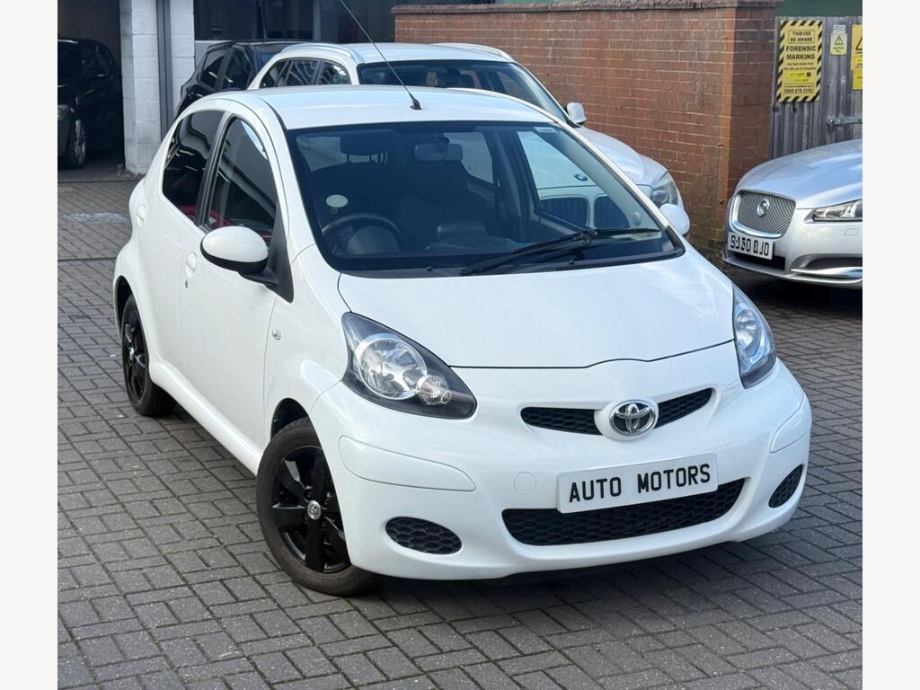 Toyota AYGO Hatchback 1.0 VVT-i Go Euro 5 5dr