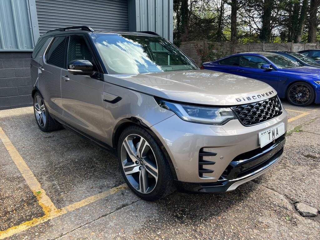 Land Rover Discovery SUV 3.0 D300 MHEV R-Dynamic SE Auto 4WD Euro 6 (s/s) 5dr