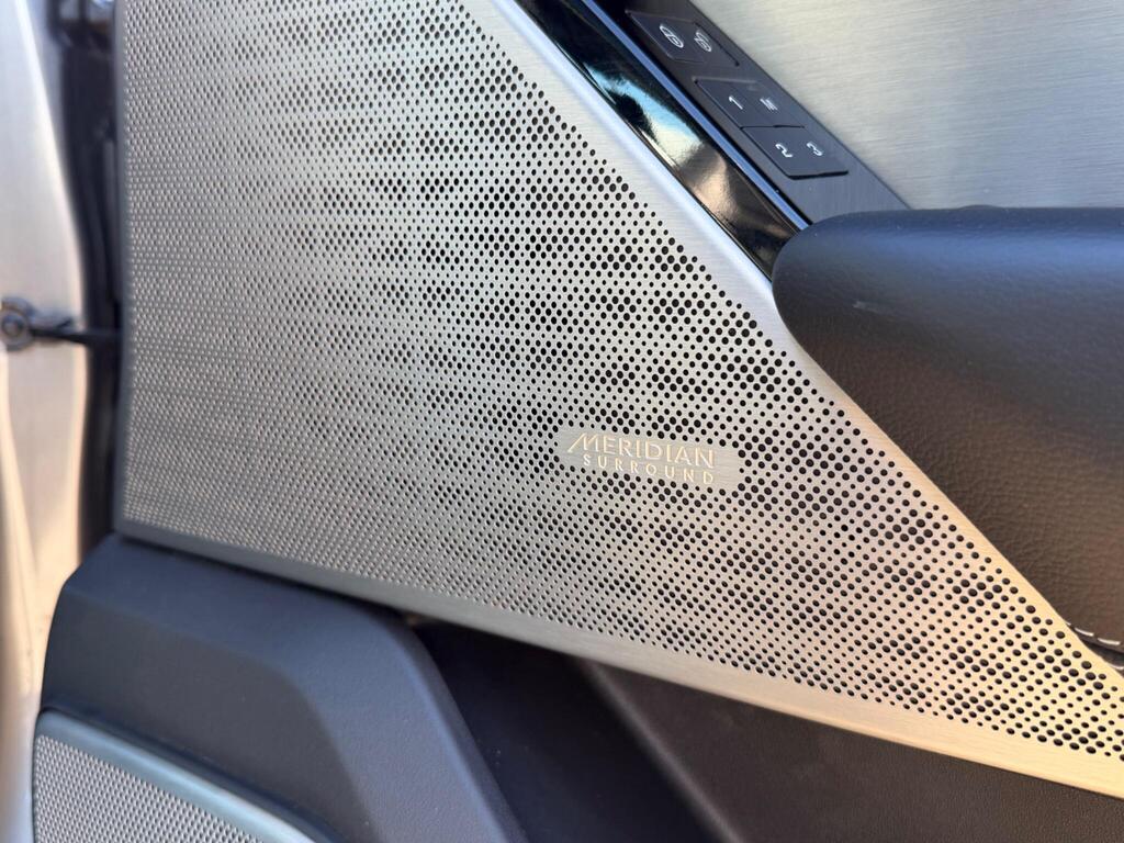 2018 Land Rover Range Rover Velar thumbnail 41