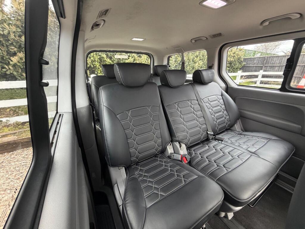 2019 Hyundai i800 thumbnail 32