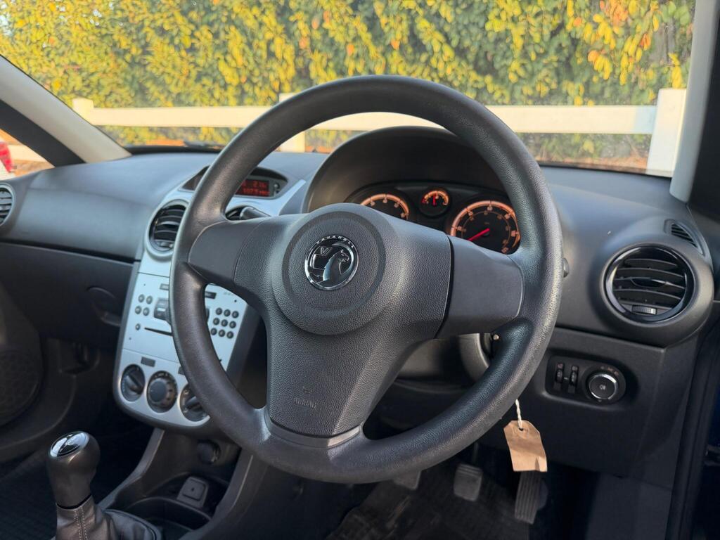 2014 Vauxhall Corsa thumbnail 26