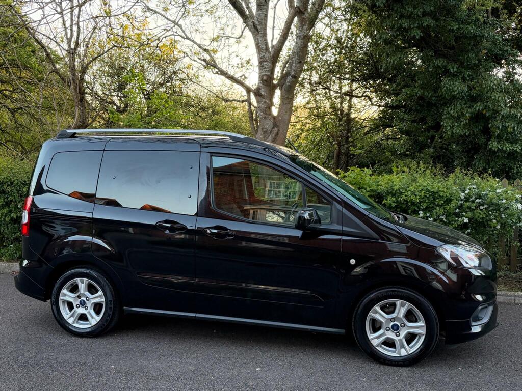 Ford Tourneo Courier MPV 1.0 EcoBoost Zetec Euro 6 5dr
