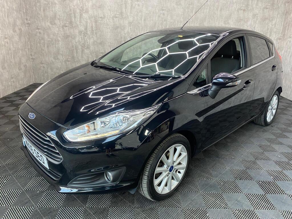 Ford Fiesta Hatchback 1.0T EcoBoost Titanium Euro 6 (s/s) 5dr