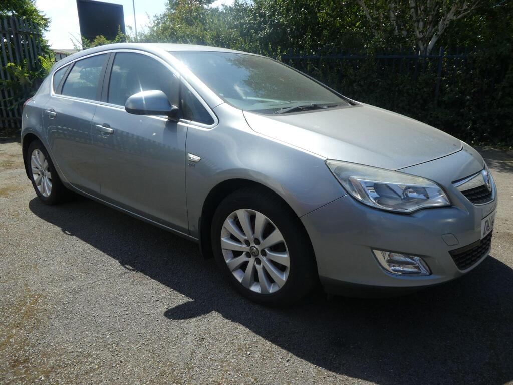 Vauxhall Astra Hatchback 2.0 CDTi SE Euro 5 5dr