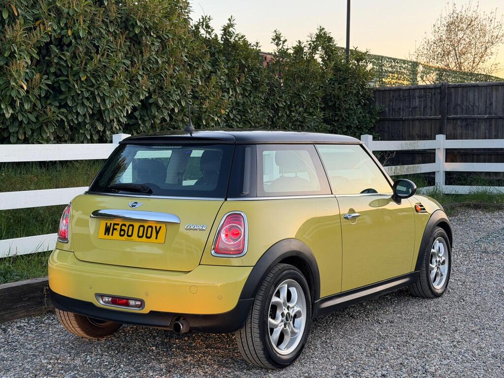 2010 MINI Hatch thumbnail 13