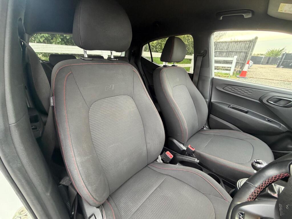 2022 Hyundai i10 thumbnail 22