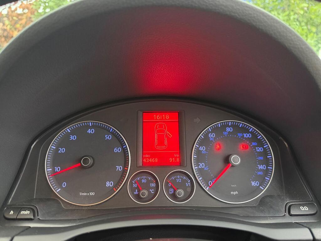 2008 Volkswagen Golf thumbnail 32