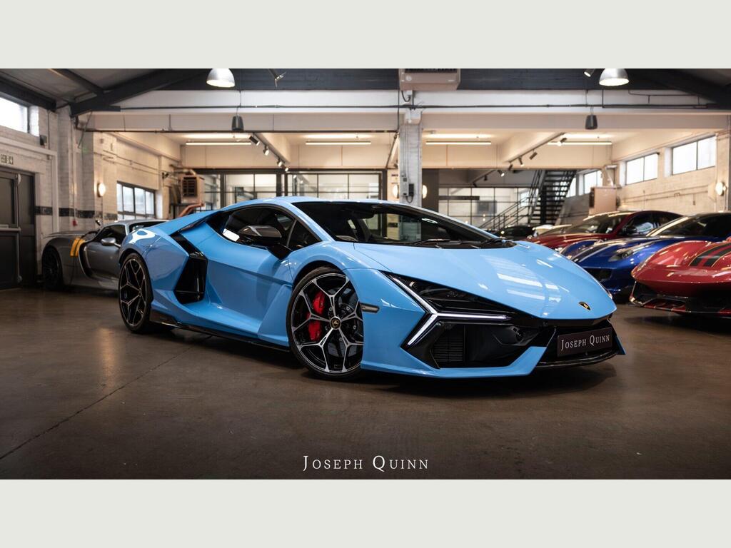Lamborghini Revuelto