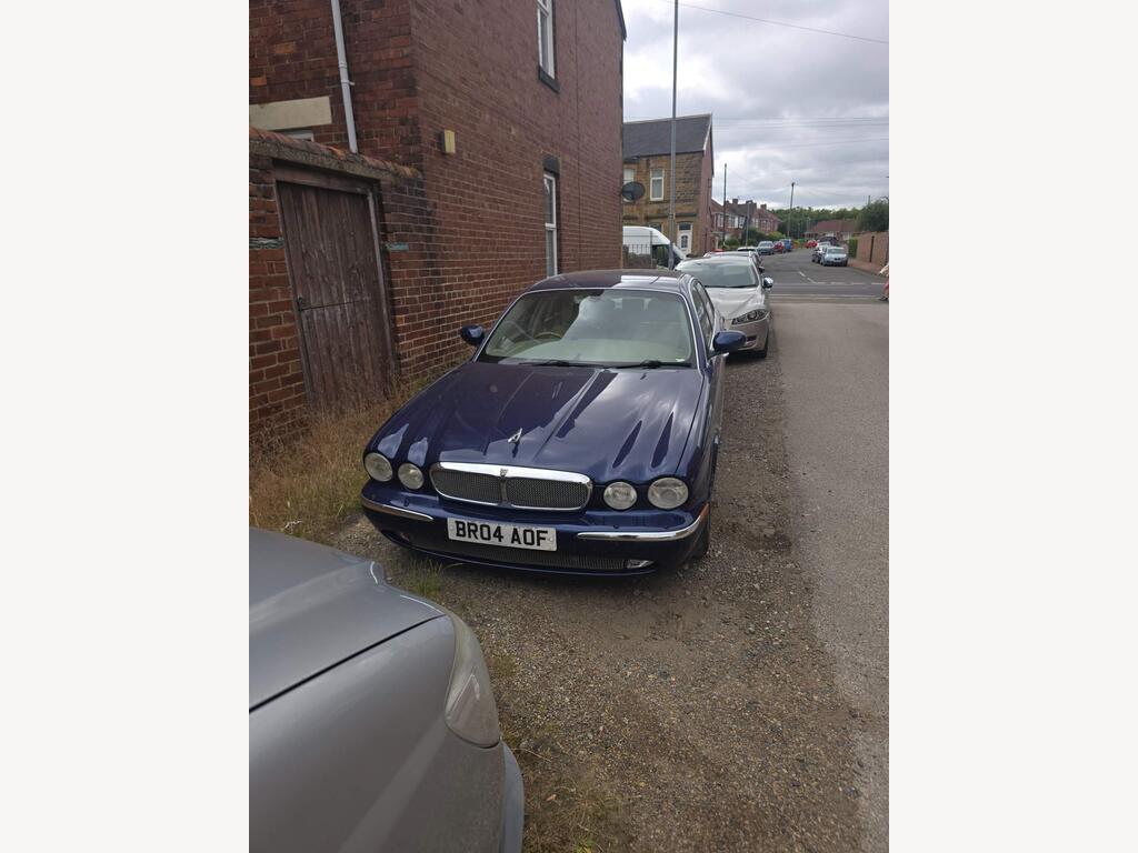 Jaguar XJ