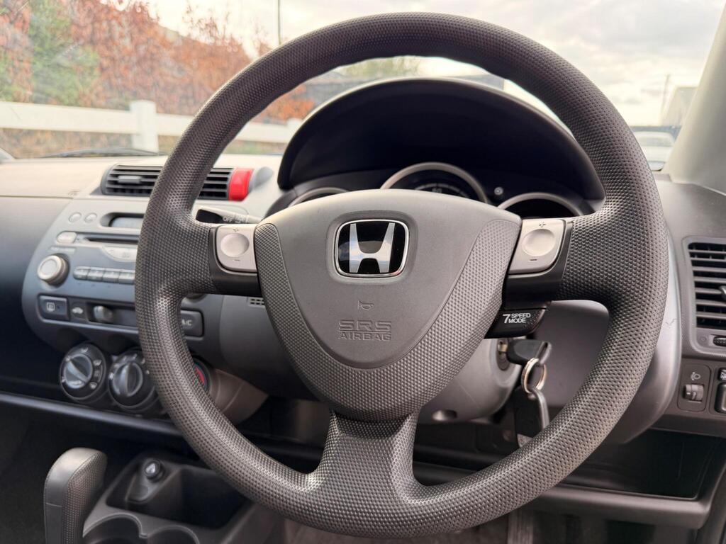 2004 Honda Jazz thumbnail 48