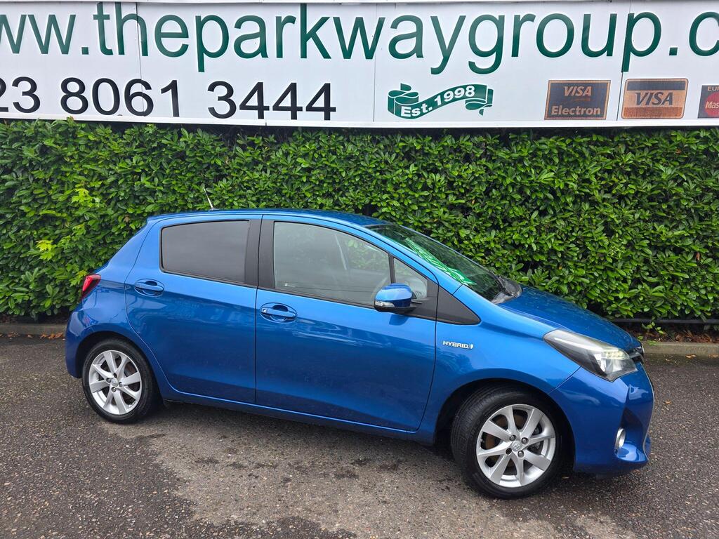 Toyota Yaris Hatchback 1.5 VVT-h Excel E-CVT Euro 6 5dr (15in Alloy)